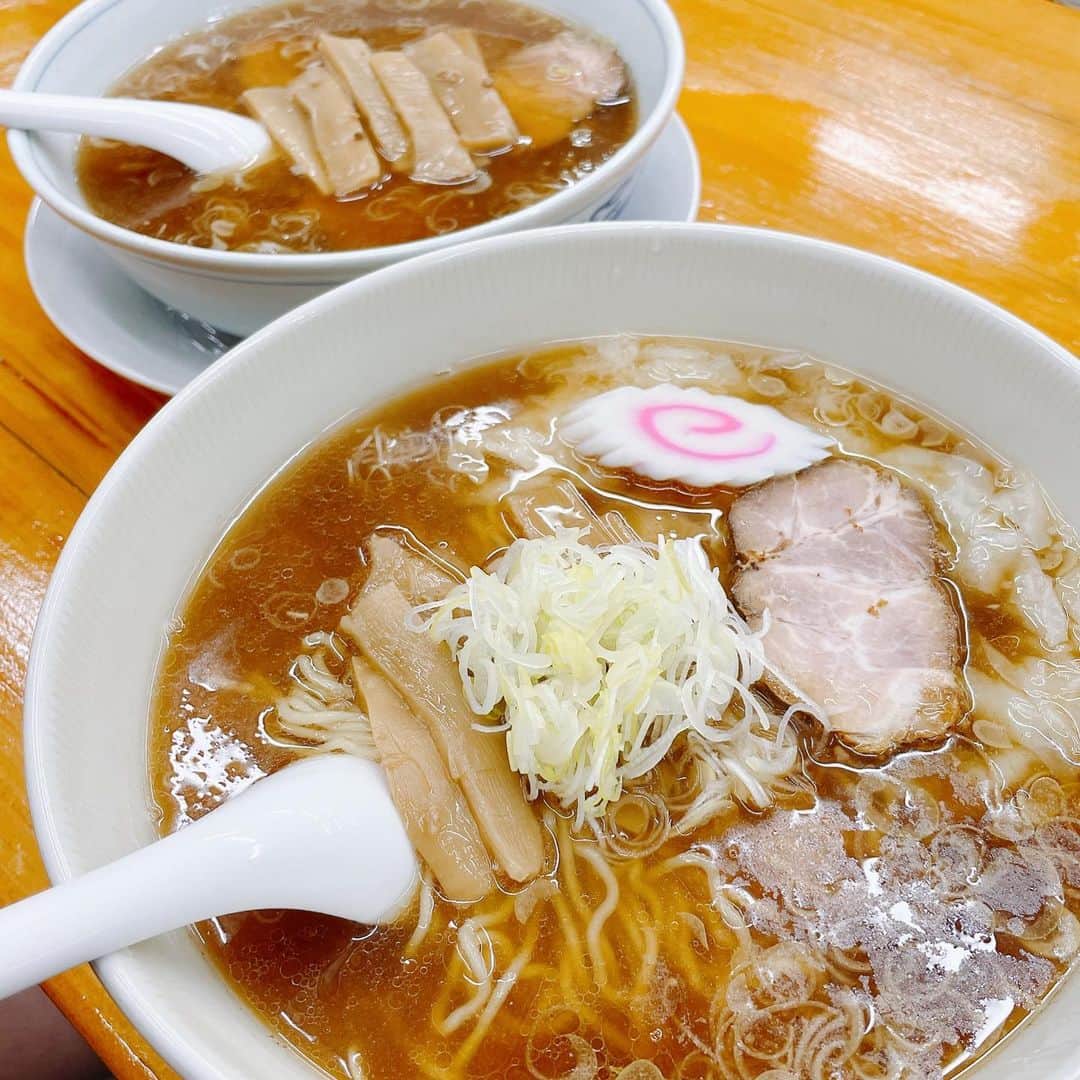 葉月里緒奈さんのインスタグラム写真 葉月里緒奈instagram らーめんに全く興味のないjkもここだけは付き合ってくれる らーめん ラーメン らーめん大好き 麺好き 中華そば 勝や 勝や梅ヶ丘 ワンタン麺 麺一玉半 半々チャーシュートッピング 麺一玉 Rionahazuki