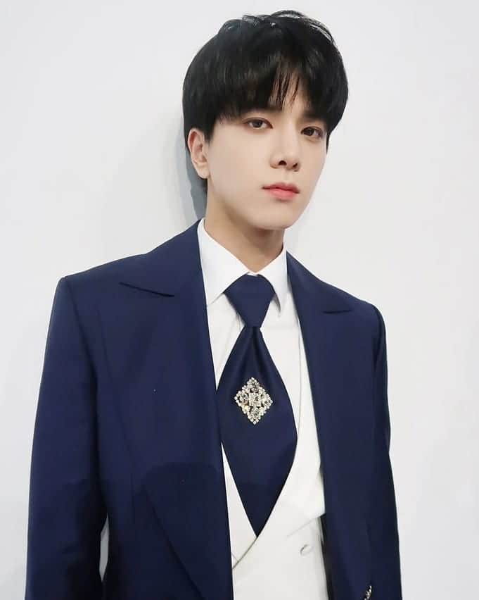 ヨンフンのインスタグラム：「KINGDOM ❤️ #THEBOYZ #더보이즈 #YOUNGHOON #영훈」
