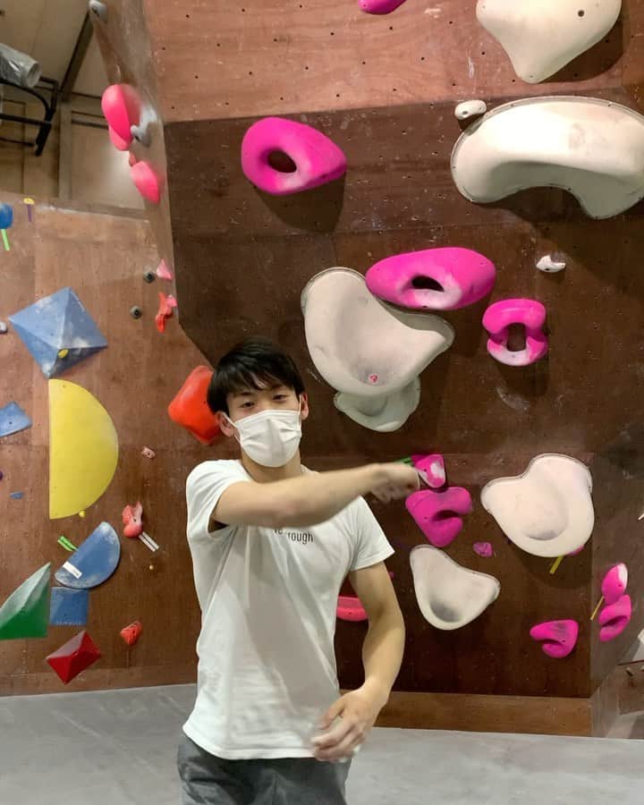 大高伽弥のインスタグラム：「🌸桜イベント @climbparkbasecamp 🌸 来週末もコンペ頑張ります💪  セッションありがとう！ @haya.haya.0611   @tokyopowder  @eyecandyworks  #緑風堂鍼灸院  ・ #cherryblossom #divetoworld #菊地真」