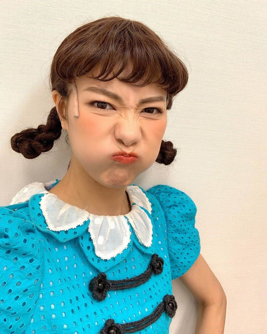 宮澤佐江さんのインスタグラム写真 - (宮澤佐江Instagram)「LUCY👧🏻✨ ガミガミ屋の8歳児、演じてます。 (私は30歳です。) ． #きみはいい人チャーリーブラウン #YGCB2021 #観に来てねっ」4月3日 21時37分 - sae_3830