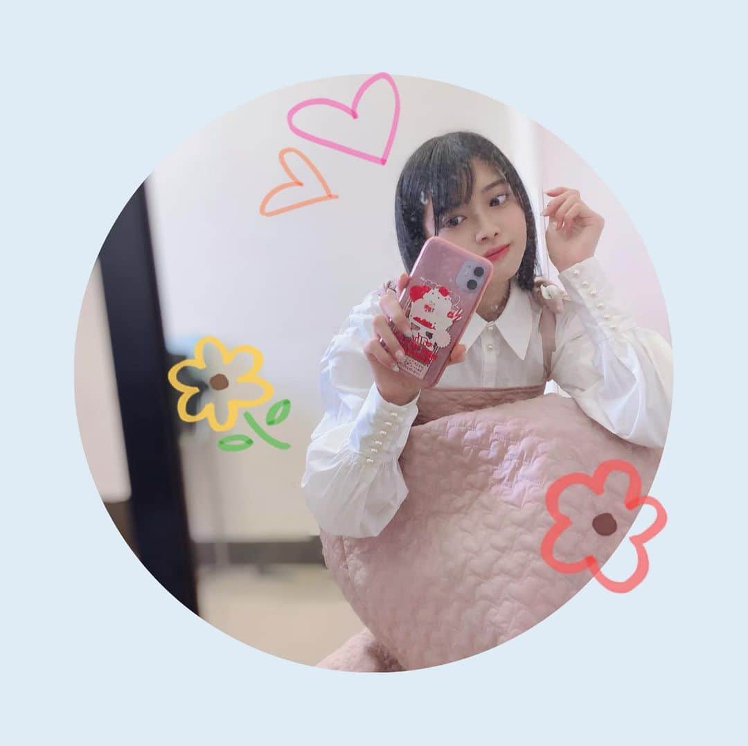 のインスタグラム：「コーデ写真📸✨﻿ ﻿ このキルティングのワンピース、一目惚れしちゃった💗﻿ くすみピンクでかわいいし、何よりスカートがボリューミーでかわいい〜！﻿ ﻿ ﻿ ﻿ ﻿ ﻿ ﻿ ﻿ ﻿ ﻿ ﻿ #MOREselfLOVE #コーデ記録　#コーディネート　#お洋服　#かわいいものが好き #海外ファッション﻿」