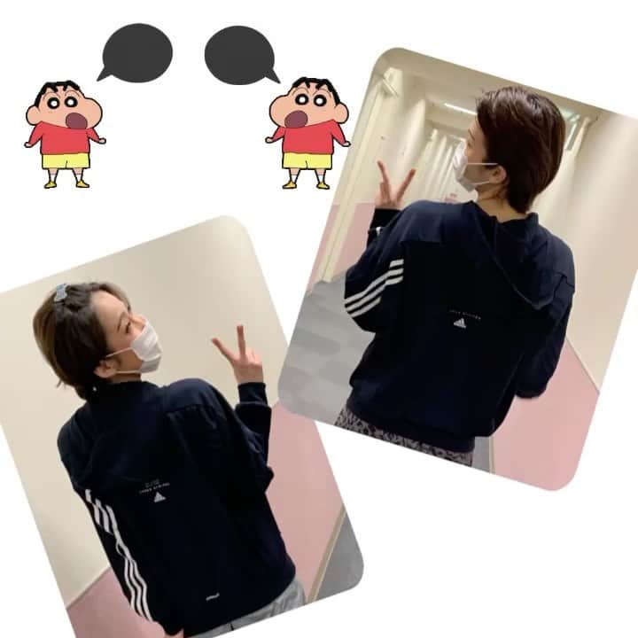 大月さゆのインスタグラム：「﻿ 梅田芸術劇場に入って﻿ 舞台稽古２日目が終了しました。﻿ ﻿ 皆んな元気に取り組んでいます✨ ﻿  昨日の舞台稽古の休憩時。 楽屋が一緒のともちゃん(蒼矢朋季 さん)が、 「さゆさん、お揃いです」…と！！  楽屋着がお揃いでした😳❤️😳  そして、さっそく記念撮影📷✨  ともちゃんは革命家として活躍中❗️ 普段は物静かだけど、 腹の中に熱いものがある🔥感じがする！！ とっても素敵な子なことは間違いない❣️  #エリザベートガラコンサート #蒼矢朋季 さん #楽屋着お揃い #楽屋日記」
