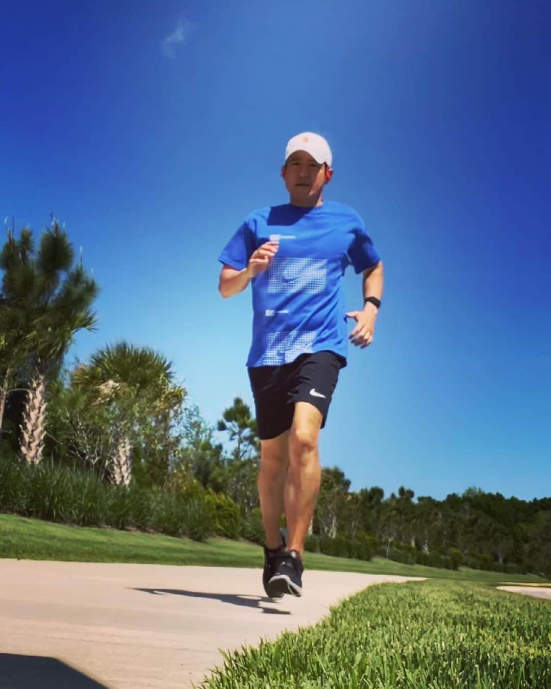 中村豊さんのインスタグラム写真 - (中村豊Instagram)「外ランは気持ちいい… it’s been awhile...outdoor running 🏃🏽‍♀️ 🏃‍♂️ 🏃🏻 #ランニング #フロリダ #running」4月4日 1時08分 - yutakanakamura_