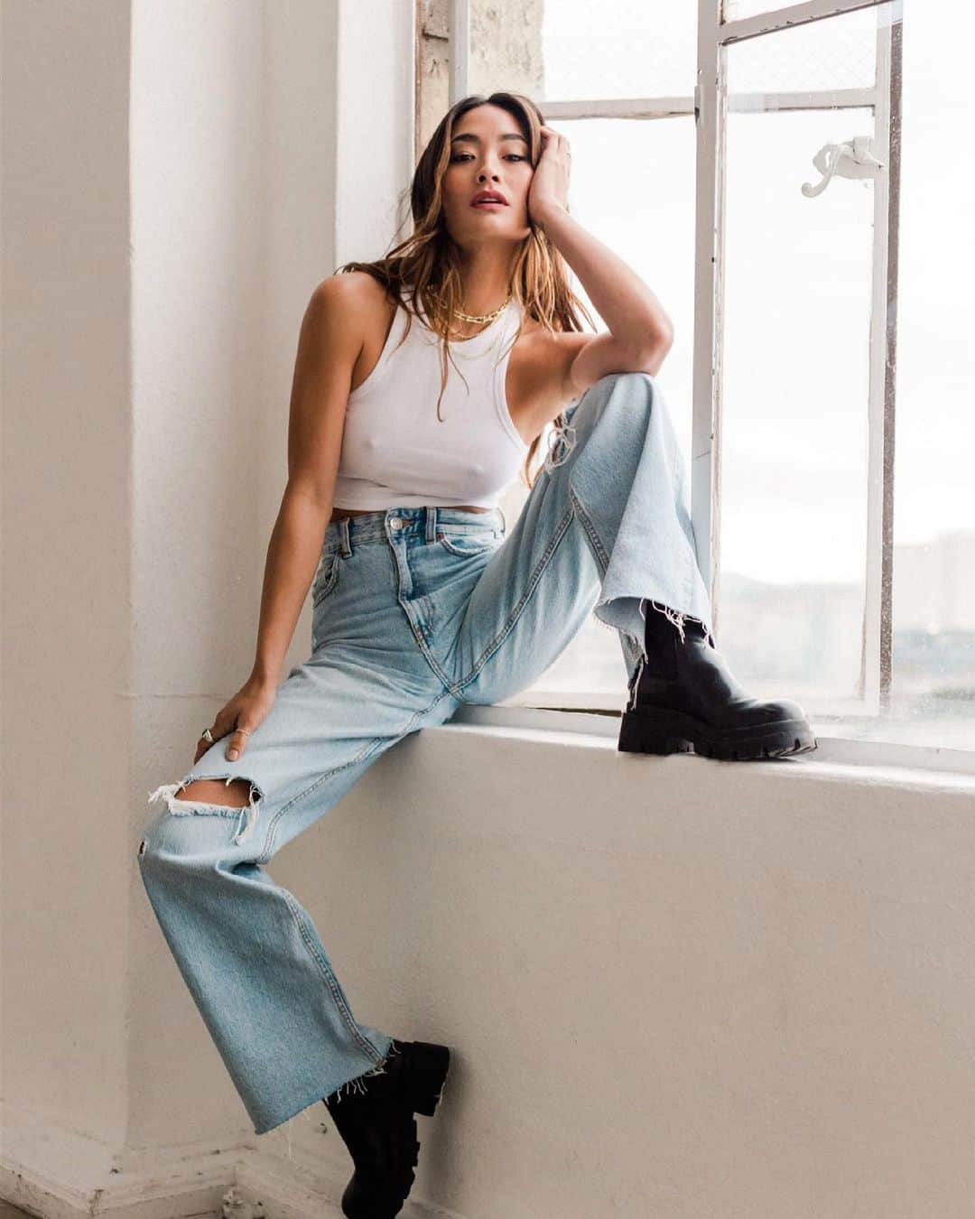のインスタグラム：「Downtown girl  @valoriedarling @tracehenningsen @suziemoldavon」