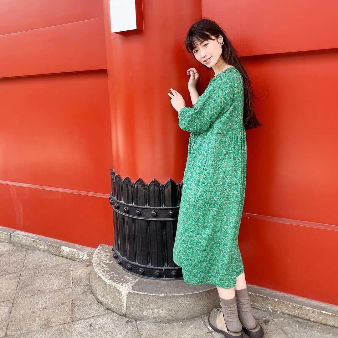 小田飛鳥さんのインスタグラム写真 - (小田飛鳥Instagram)「㊗️撮影会丸10年⭐︎ スタートは浅草。 スタジオも好きだけど、お外は視覚の刺激が沢山あって、空気も違って楽しいな〜☺︎ #浅草 #asakusa #asakusatokyo #tokyo #japanesegirl #asiangirl #blacklonghair」4月4日 14時59分 - asuka_oda_0320