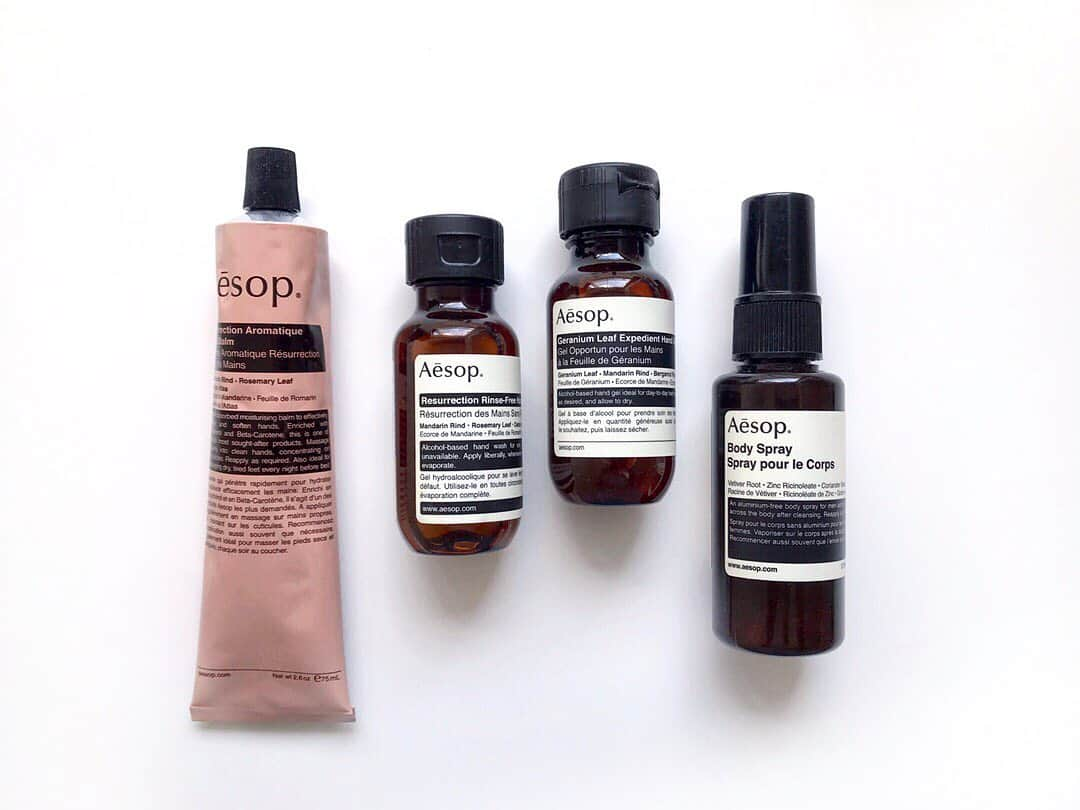 笹口直子さんのインスタグラム写真 - (笹口直子Instagram)「最近のお供 @aesopskincare  自分で買ったり、プレゼントで頂いたり🎁 気がついたらバックの中イソップだらけ。 ヘアケアも最近はAesopです🧴 ・ ・ 今日も撮影！ 最近土日は必ず撮影🎥 久々に6時台にお家でました🏠 #素敵な週末を  #aesop #bodyspray #handcare  #いいかおり #イソップ #イソップハンドクリーム」4月4日 8時13分 - na.o.ko.16