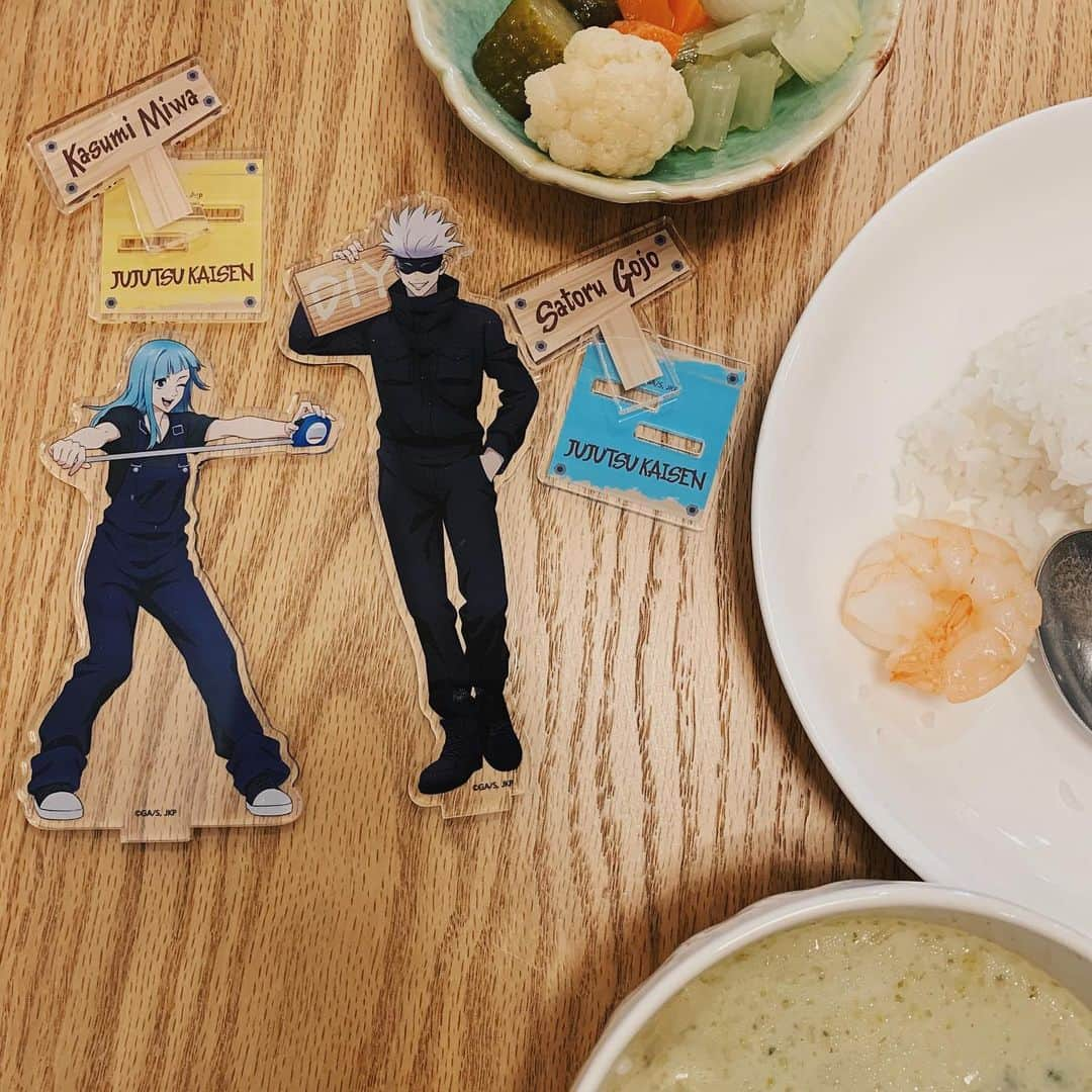 久保瑠佳さんのインスタグラム写真 - (久保瑠佳Instagram)「🍛🍤 #ルカノオタ録 #三輪霞誕生祭2021 ♡♡﻿ ﻿ ┈┈┈┈┈┈┈┈┈┈┈┈┈┈┈┈┈┈┈┈┈┈┈┈┈┈┈┈﻿ #呪術廻戦 #jujutsukaisen #五条悟 #三輪霞 ﻿ #呪術廻戦好きと繋がりたい #呪術廻戦好きな人と繋がりたい﻿ #アニメ好きな人と繋がりたい #オタク女子#推しのいる生活 ﻿ #カフェ巡り #東京カフェ #グリーンカレー #カレー部 ﻿ #東京カレー #cafe #greencurry #yamakicoffee ﻿ ┈┈┈┈┈┈┈┈┈┈┈┈┈┈┈┈┈┈┈┈┈┈┈┈┈┈┈┈」4月4日 10時11分 - lapisful