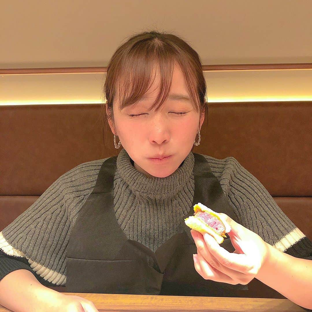 瀬村奈月のインスタグラム：「. 【焼肉 うしごろ 横浜店】 最近焼肉行ってないな〜🥩🥩 というより外食もしてないな〜🍽 って思ってアルバム見返してたら あげていない写真があった🤳✨ . うしごろはね〜 焼肉はもちろんなんだけど #牛ヒレカツサンド #うしごろ黒カレー がとにかく美味しいのです🤤🤤❣️ また行きたーーーーーい🙌 . #食べるの好きな人と繋がりたい #instafood #グルメ部 #飯テロ #飯ログ #うしごろ #焼肉 #肉食女子 #焼肉好きな人と繋がりたい」