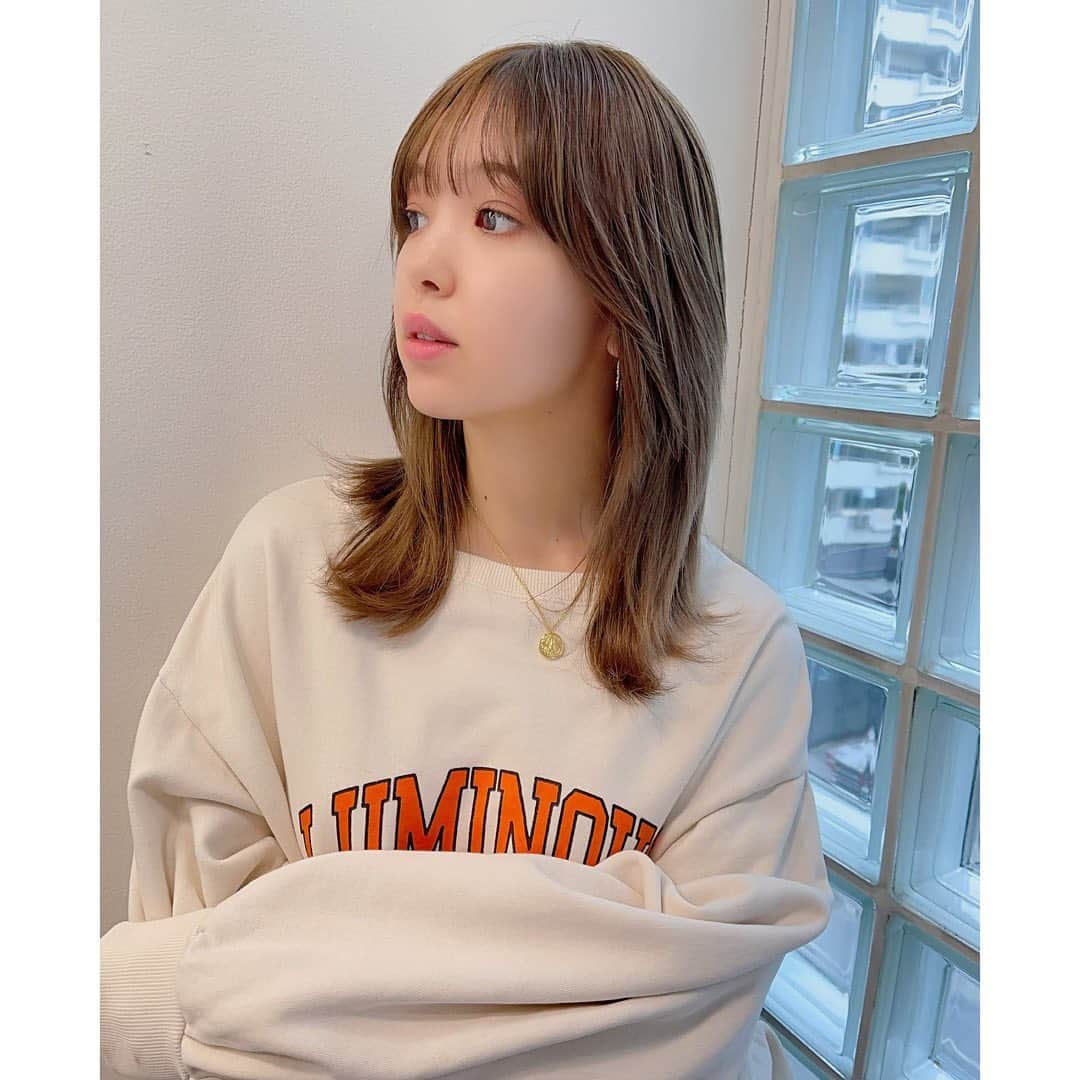 藤田ニコル（にこるん）さんのインスタグラム写真 - (藤田ニコル（にこるん）Instagram)「カラーしてきた🕊♡ グレー混じってて可愛い💕」4月4日 19時08分 - 2525nicole2