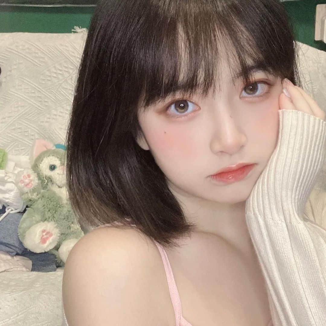 星來のインスタグラム：「外国人×国宝級美人。 #外国人 #国宝級美人 #美しい #いいね返し #インスタ映え #instagood #instalike #f4f #l4l #likeforlikes #likeforfollow #いいねした人全員フォローする #お洒落さんと繋がりたい #美男美女と繋がりたい」