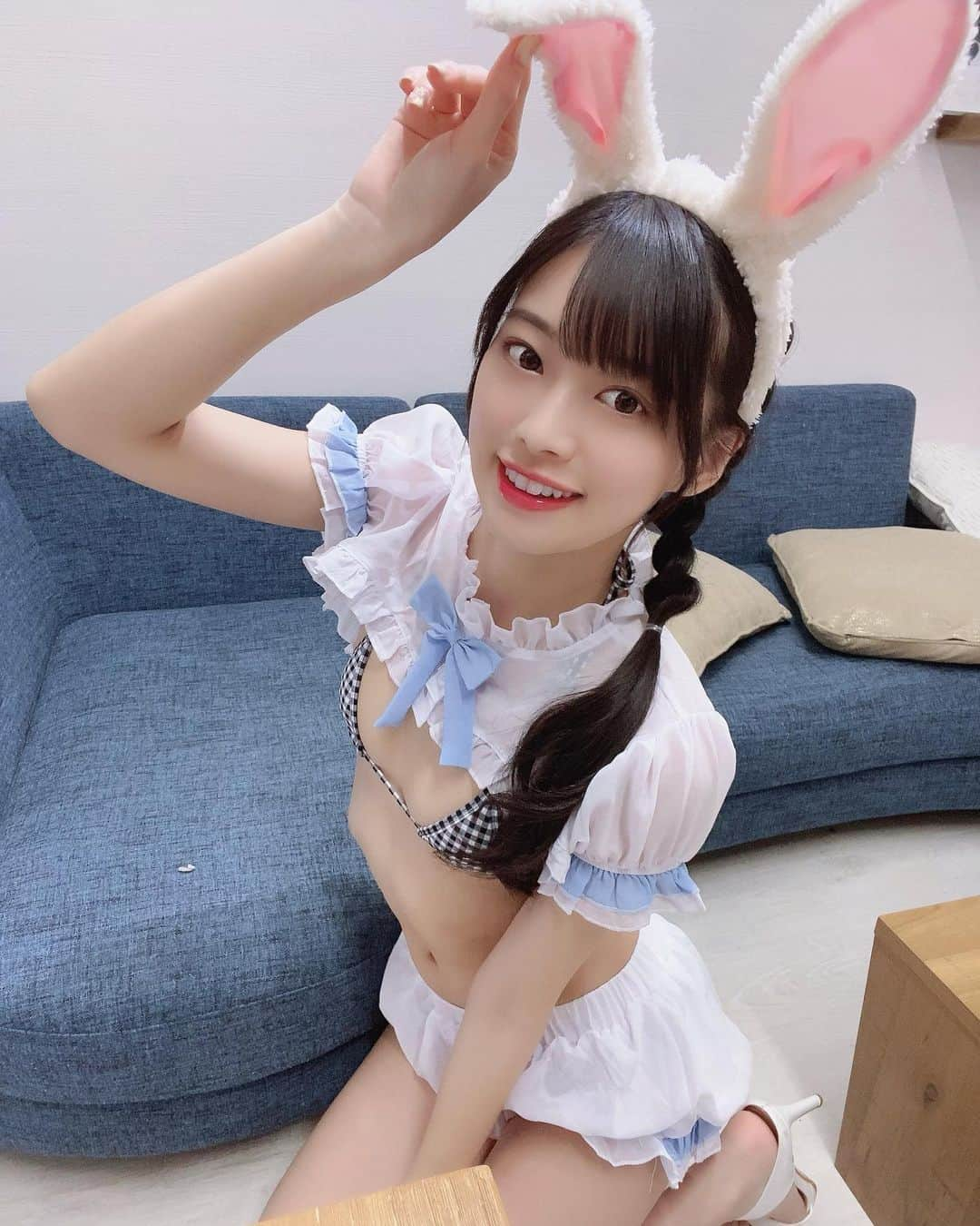 藤田いろはさんのインスタグラム写真 - (藤田いろはInstagram)「ハッピーイースター🐰🥚✨﻿ ﻿ ﻿ ﻿ こないだの宿題チェキで、イースターバニー意識で撮影したよん🐰💗﻿ イースターってうさぎのグッズが増えるから好きなんだよね🤤💕﻿ ﻿ ﻿ ﻿ ﻿ ﻿ ﻿ ﻿ #イースター #イースターバニー #happyeaster #easterbunny #eastercosplay #コスプレ　 ﻿ ﻿ ﻿ ﻿ ﻿ ﻿」4月4日 21時40分 - irohairo1151