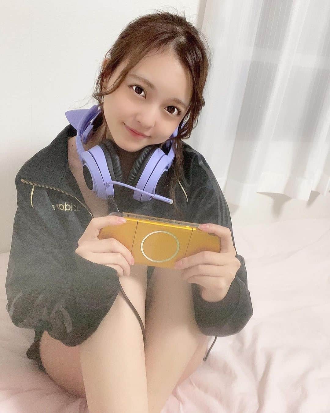 由良朱合さんのインスタグラム写真 - (由良朱合Instagram)「良い笑顔…  #instagood #instalike #instagram #japanesegirl #gravure#photography #flowers #fff #셀카#뷰티스타그램#셀카그램#좋아요#팔로우 #粉我 #インスタグラビア#portrait#beauty #日本的#性感内衣#性感#内衣#奶#泳衣 #girlsday」4月4日 22時05分 - yura0312akari