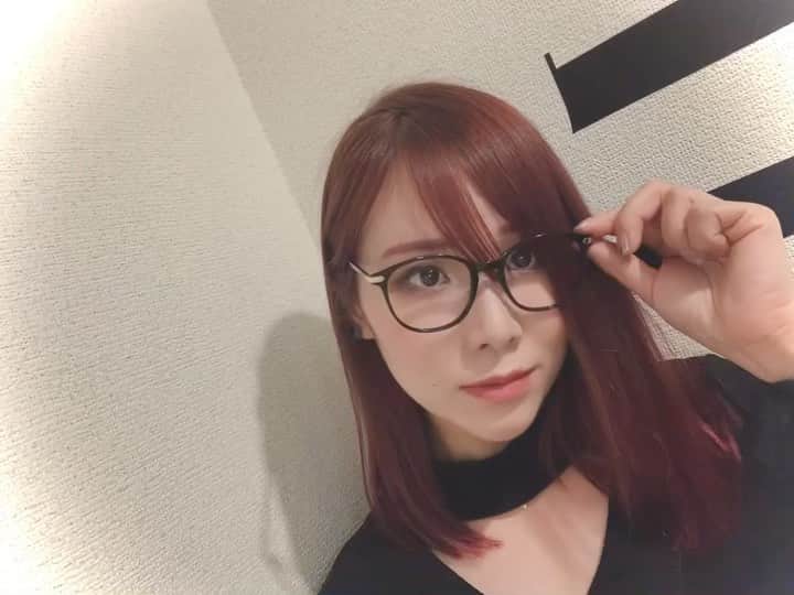 カイリ・セインのインスタグラム：「#haircut  #hairstyle  #切りっぱなしミディアム  #前下がりミディアム」