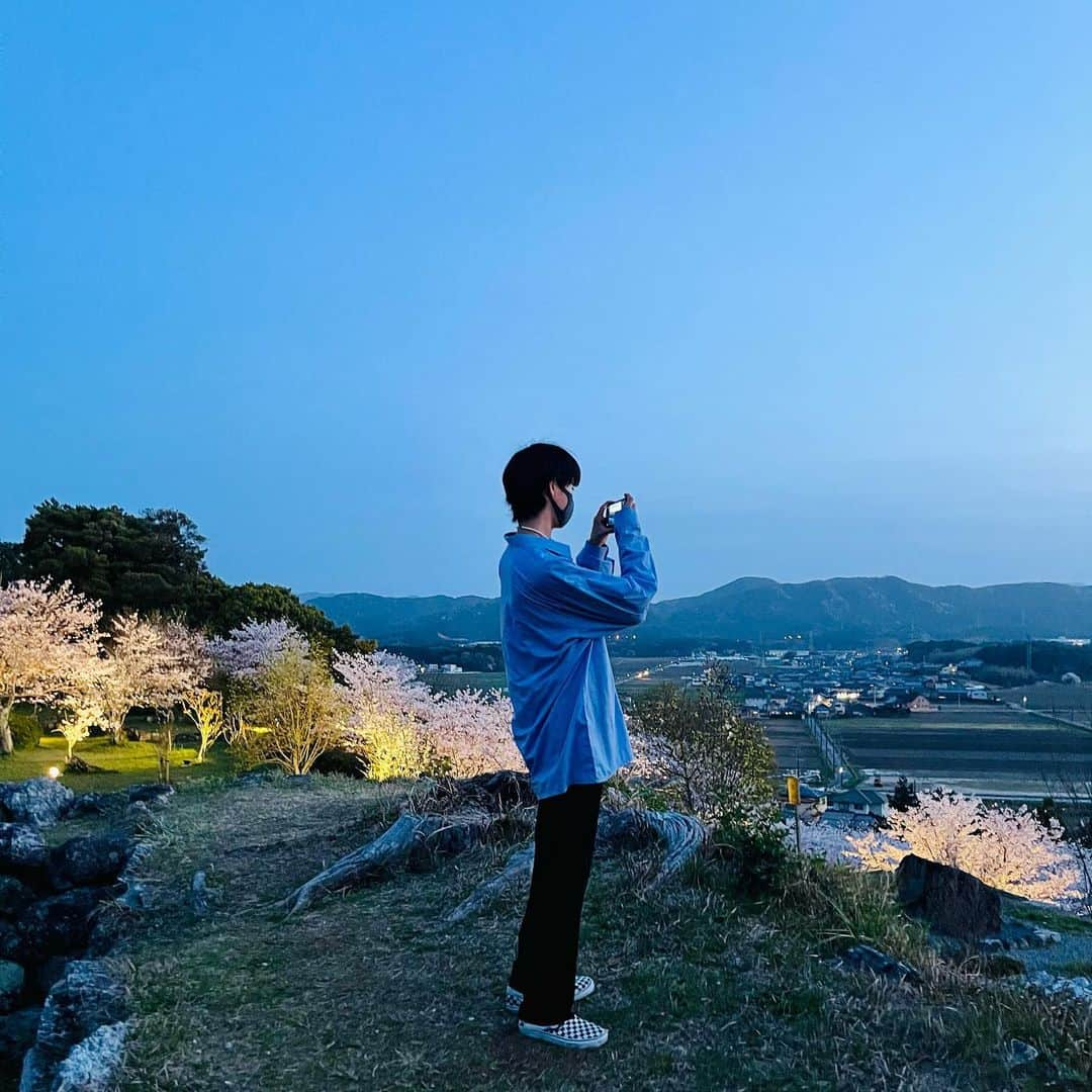 曽野舜太さんのインスタグラム写真 - (曽野舜太Instagram)「🌸🌸🌸  Cherry blossoms in Mie. Beautiful~!!!!!  #mie #cherryblossom #MILK #曽野舜太」4月4日 22時31分 - sonoshunta_milk