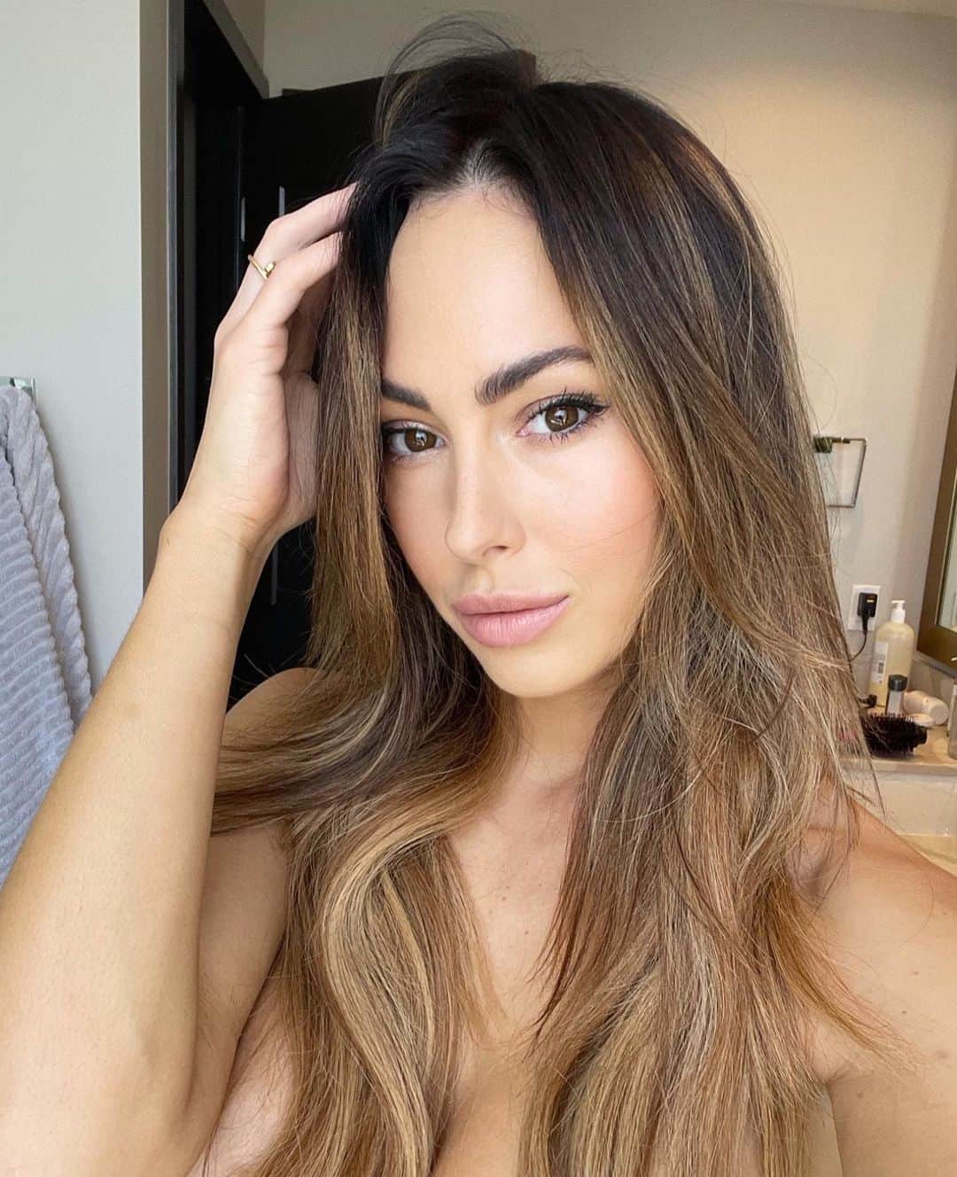 ホープ・ビールのインスタグラム：「Have the best day🐣」