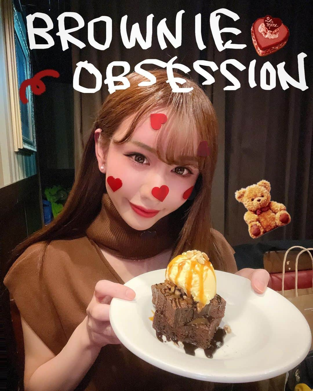 橘芹那のインスタグラム：「#brownieobsession#🍫#🍨   📍TGI FRIDAYS 五反田店 @tgifridaysjapan   デザートは別腹です🐖🍦 ♡ I always have room for dessert.  #instagood#instasweets#instacafe#instadessert#dericious#yummy#sweets#chocolate#icecream#dinnertime#holidaystyle#lgbtq#transgirl#transwoman#model#me#japanesegirl#lovelygirl#tokyolife#followme#likeit#likeforlikesbackandfollow」