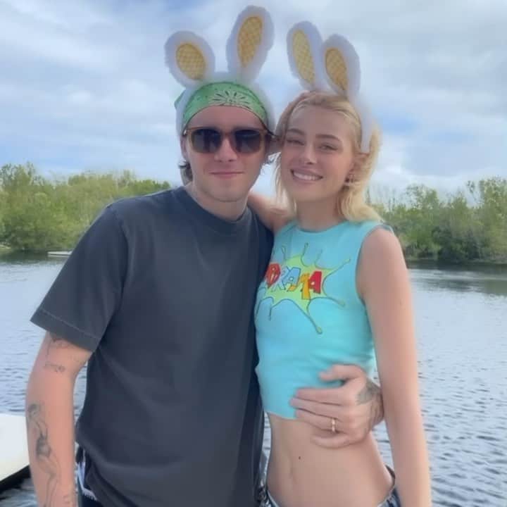 ニコラ・ペルツのインスタグラム：「happy easter! we’re sending all our love to you and your family 🐇🐇🐇🐇」