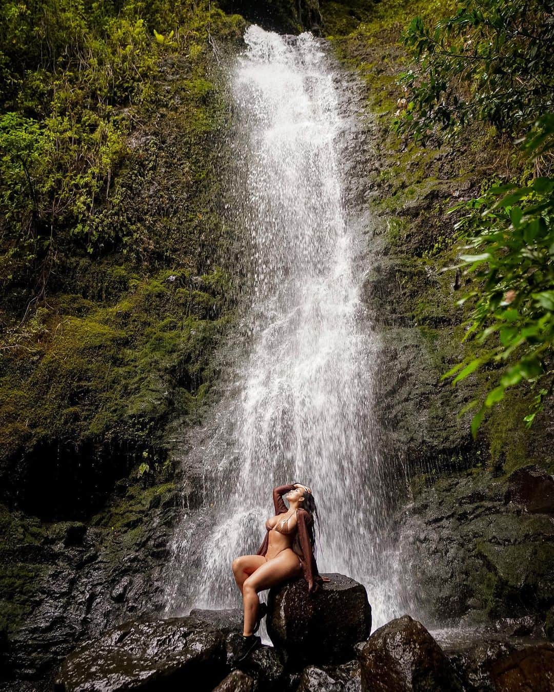 Aylen Aのインスタグラム：「Never stop doing what makes your heart happy 🌿」