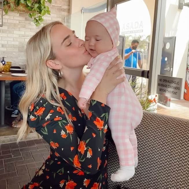 のインスタグラム：「auntie’s favorite easter egg 🥺」