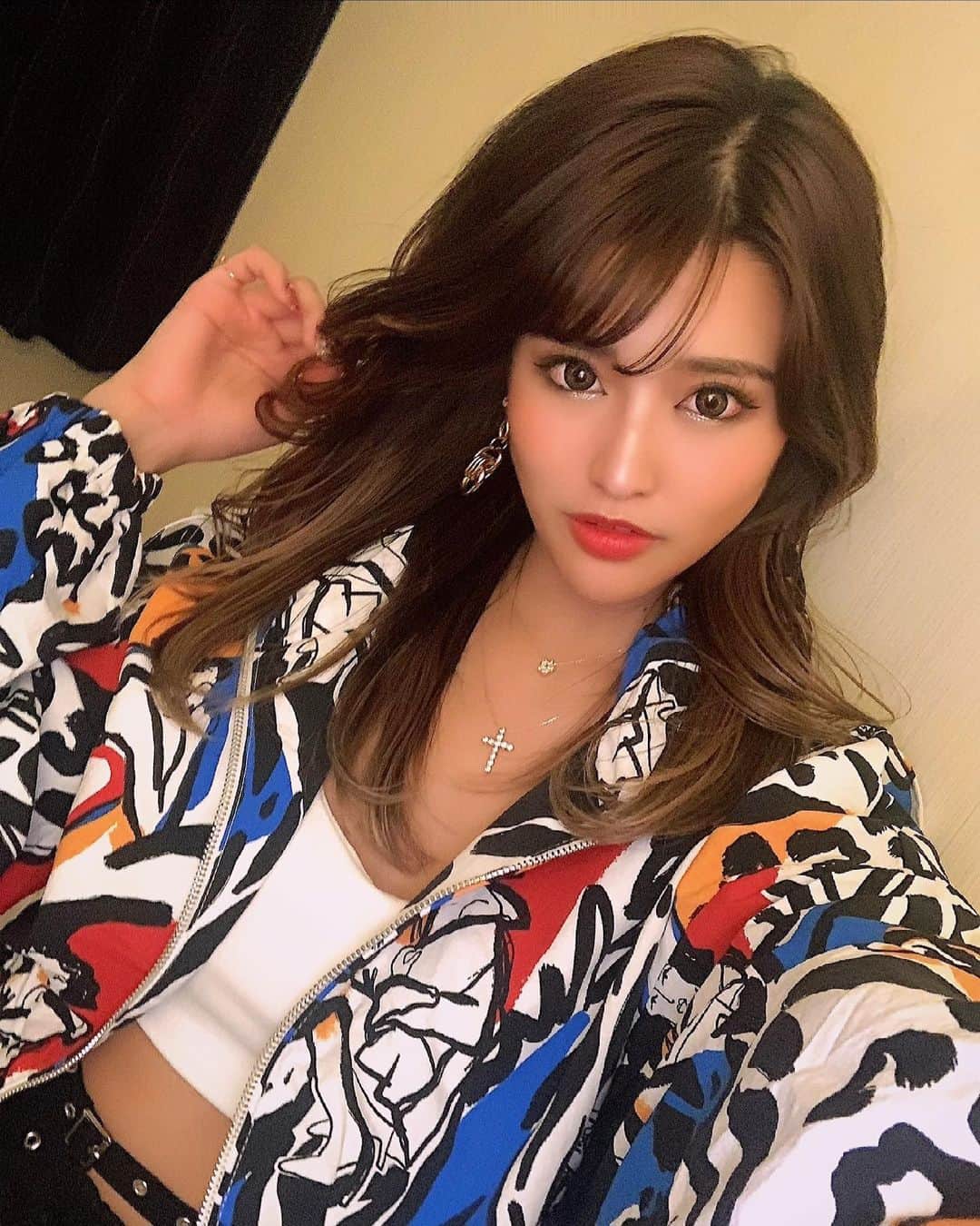 鈴木まりなのインスタグラム：「4月も各地よろしくお願いします🚀   福岡 ↓ 名古屋 ↓ 大阪 ↓ 東京 ↓ 大阪 ↓ 東京   また告知します🔥🔥  」