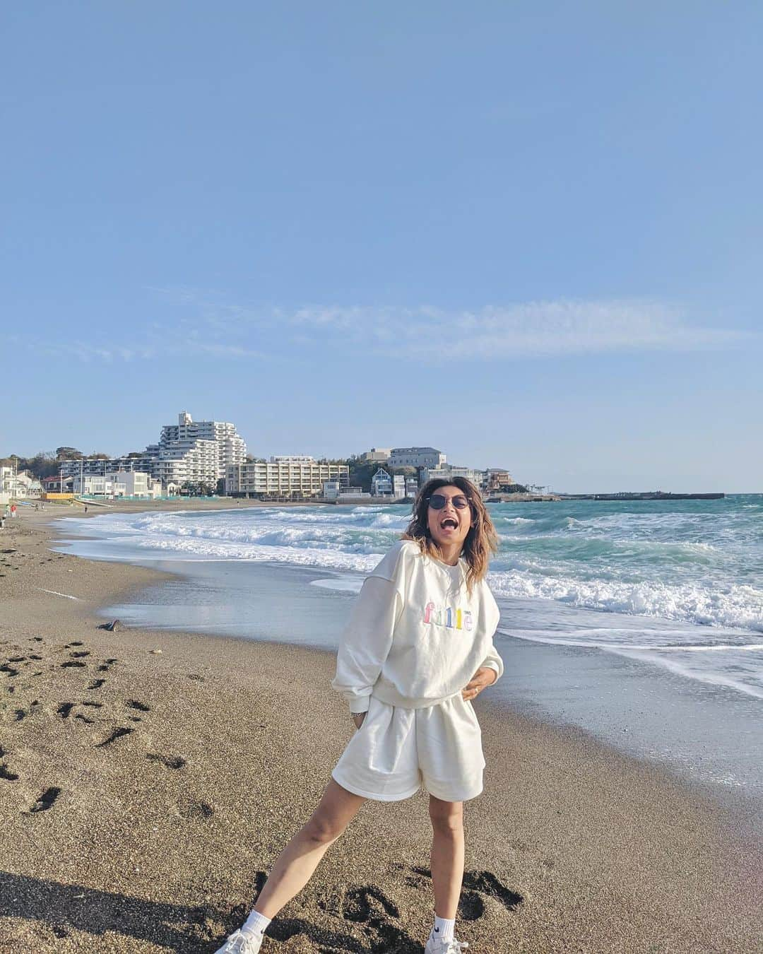 遠山茜子さんのインスタグラム写真 - (遠山茜子Instagram)「#あかねこーで in beach🌴🥥 風が強すぎたんだ  #ootd#outfit#healthygirl」4月5日 12時49分 - akane_016t