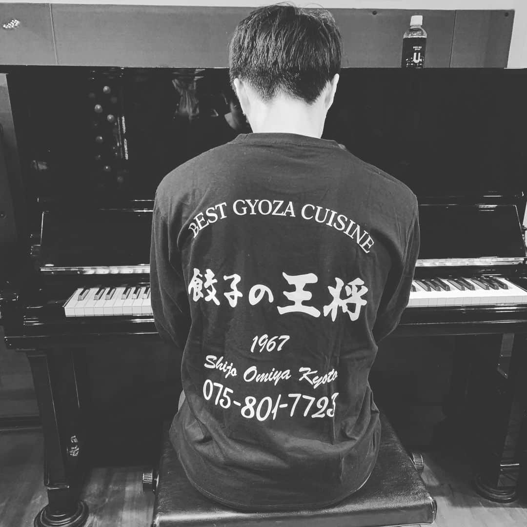 のインスタグラム：「蟹玉も美味しいよね。  #真田ナオキ  #ジャーナルスタンダード  #餃子の王将」