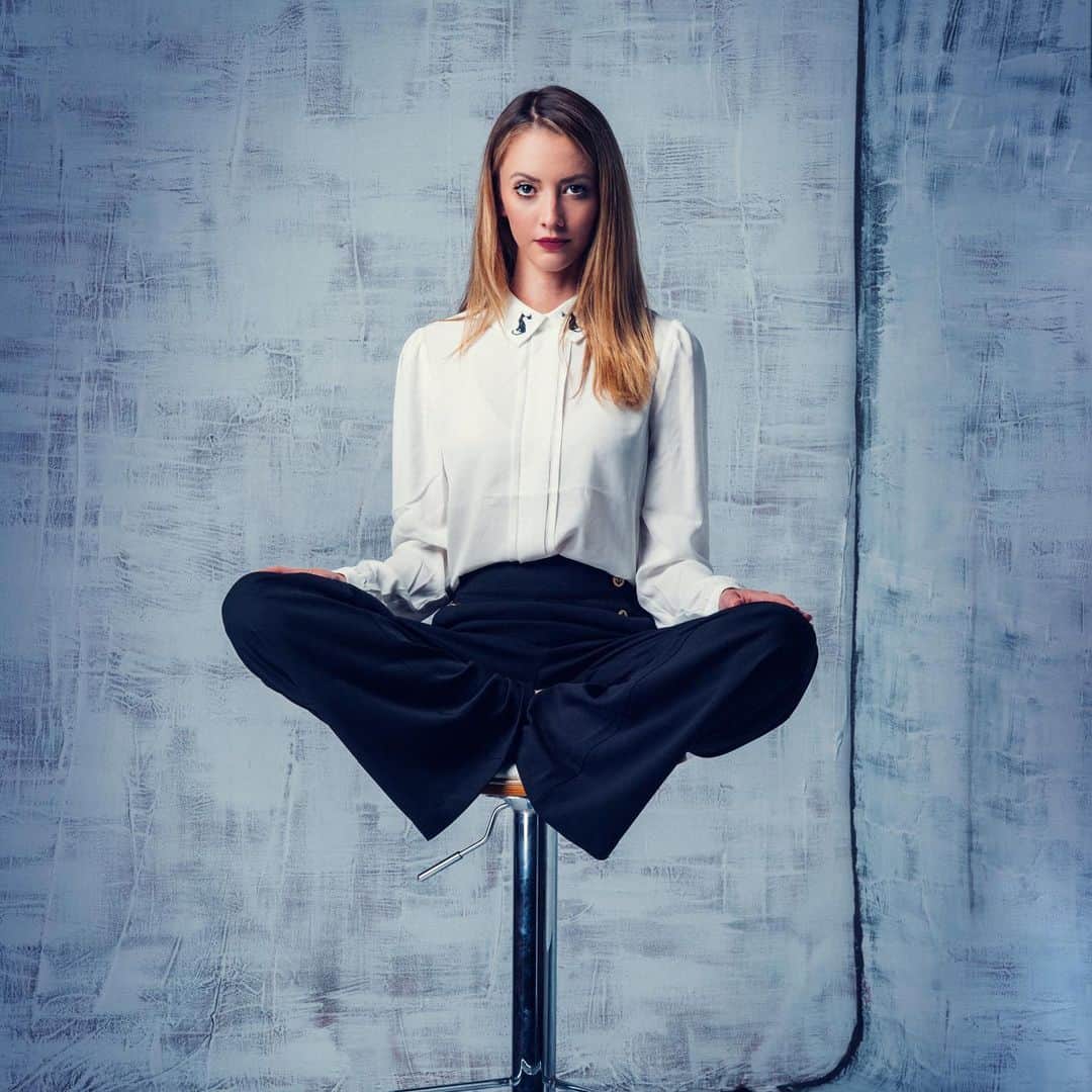 タリン・サザンのインスタグラム：「Young woman, you will survive many near-deaths of your soul, but you must stand up, overcome your heart’s wounds, rise from ashes, and go on with your life. . . poem by @alexandravasiliuwriter 📷 by @bynickrasmussen」