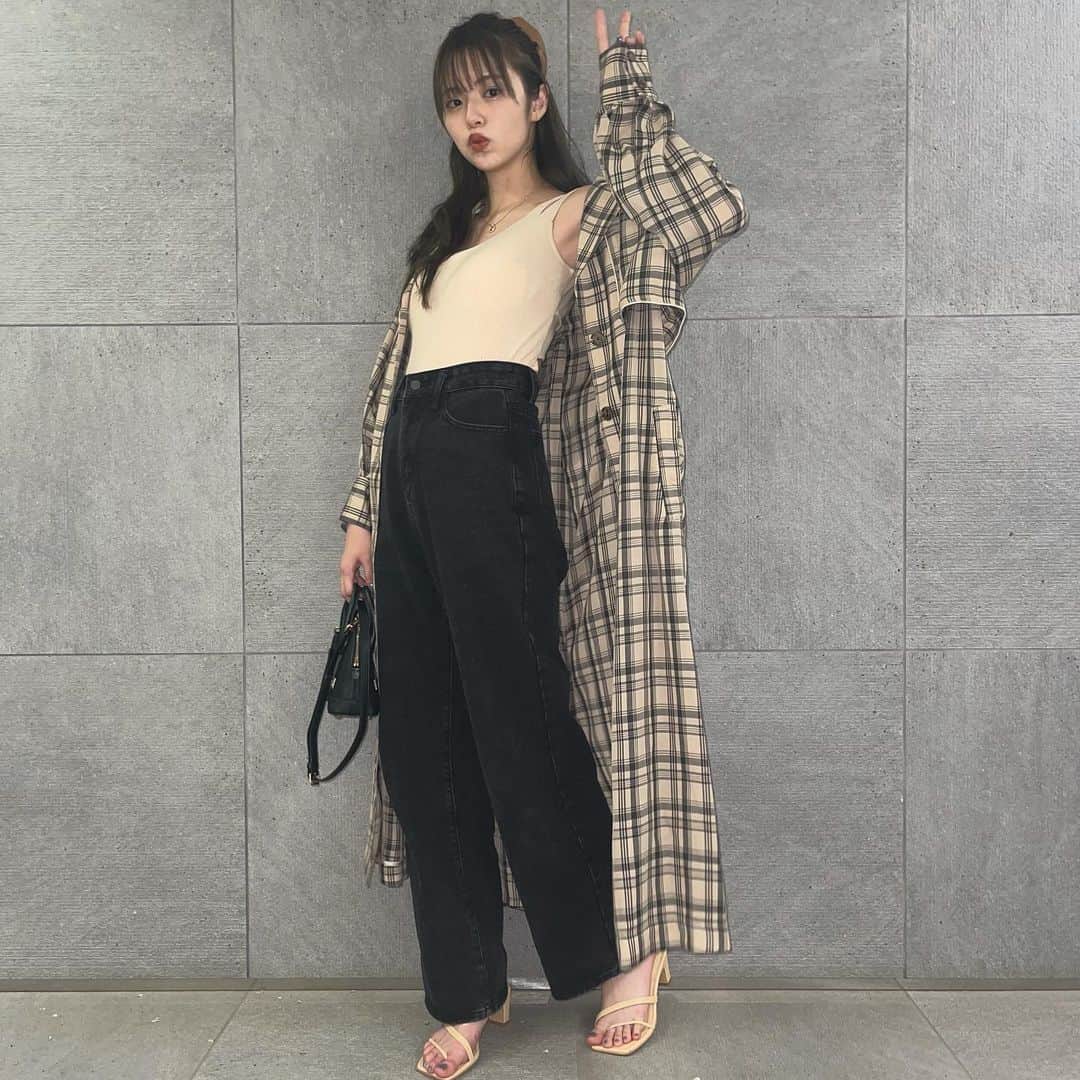 鈴木ゆうかさんのインスタグラム写真 - (鈴木ゆうかInstagram)「. . 私服 Denim @nadia_corazon  Tops @kol.japan  Outer @lily_brown_official  shoes @levernis_official  accessory @levernis_official  . ひさしぶりに京都で撮影でした🌸」4月5日 21時24分 - yuu_pl