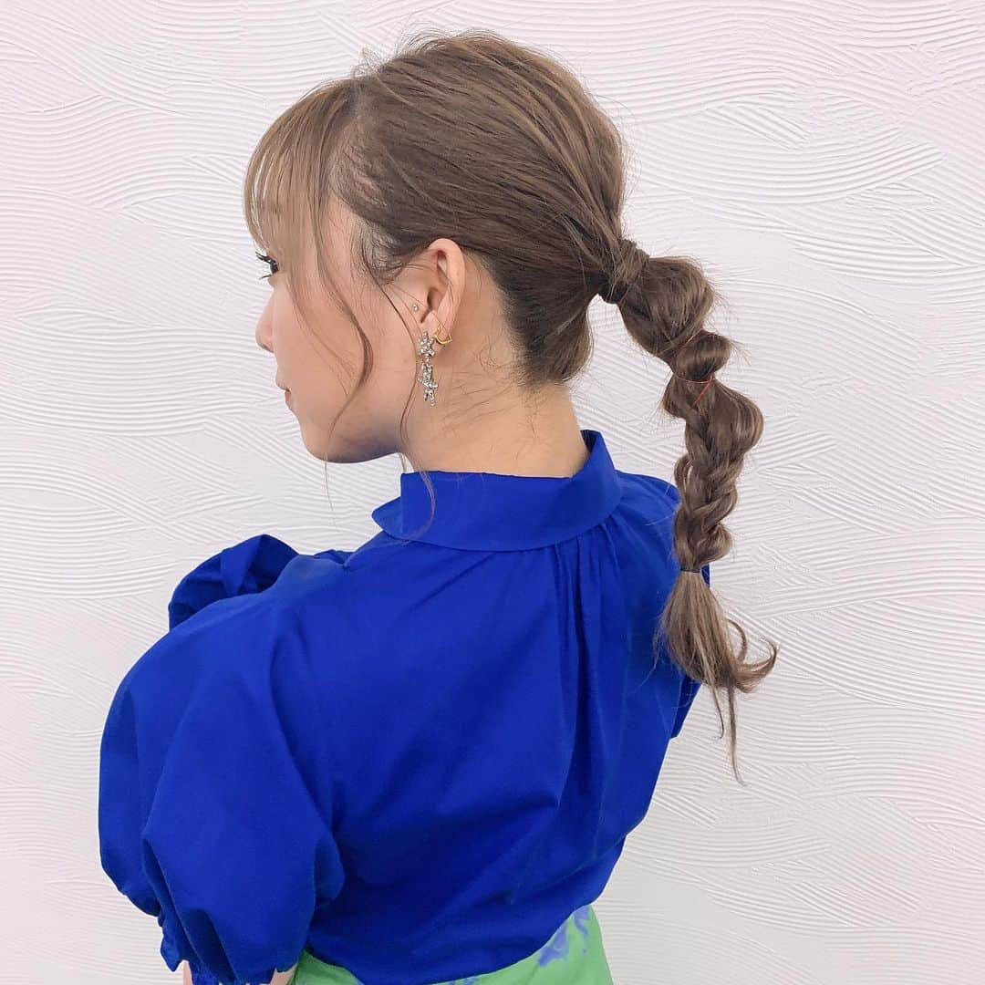 須田亜香里さんのインスタグラム写真 - (須田亜香里Instagram)「4月6日(火)は関西DAY！ 関西の皆様よろしくね！  🌈【#スロイジ】 カンテレ 14:45〜生放送 🥕【#キメツケ】 カンテレ  20:00〜  写真は4月4日(日)の！ 気づけば衣装が全部寒色系でした💙 #大とくさん #TVタックル #熱闘Mリーグ #須田亜香里衣装」4月6日 0時23分 - akarisuda