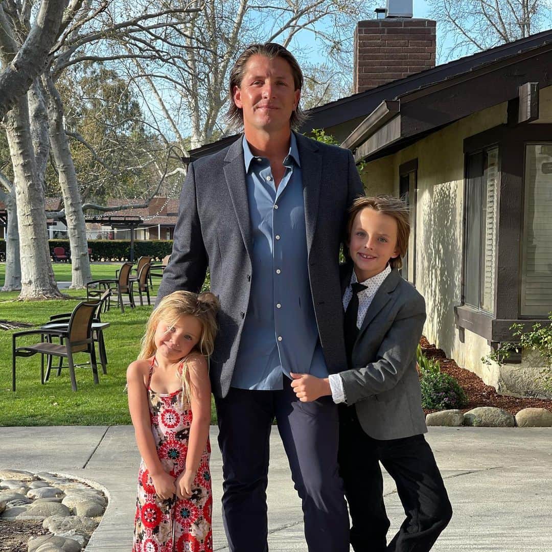 のインスタグラム：「First real vacation in years!」