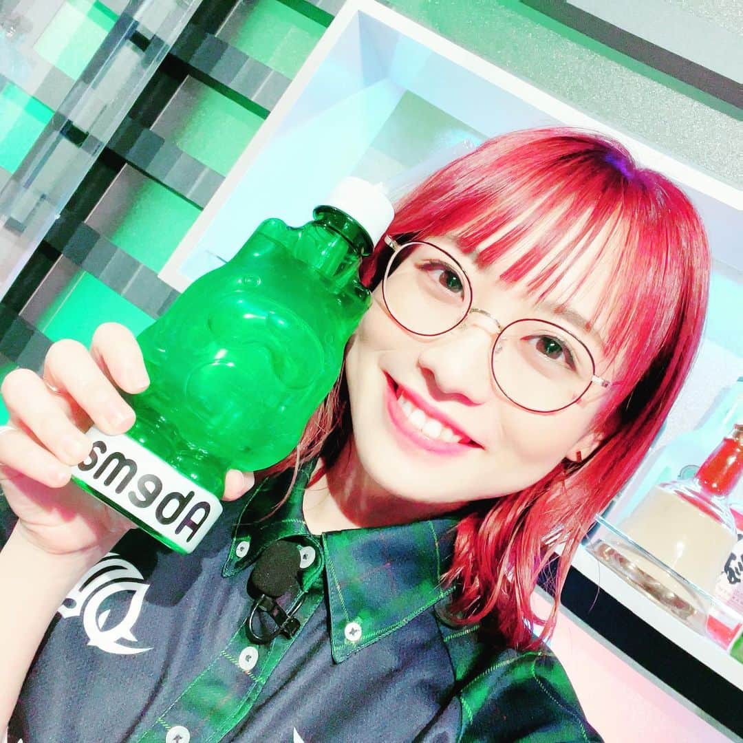 丸山奏子のインスタグラム：「昨日はミッドナイト競輪楽しかったな〜🚴‍♀️💨(気になった方はabema TVで見てみてね！)  スポーツ観戦好きだから、同じ感覚でレースを応援するの楽しかった！  競輪用語を行く前に予習してたら、 アンコとか単騎とか麻雀にも出てくるワードがあって親近感もわいた！  競輪場に行ってみたくなったよ🌞」