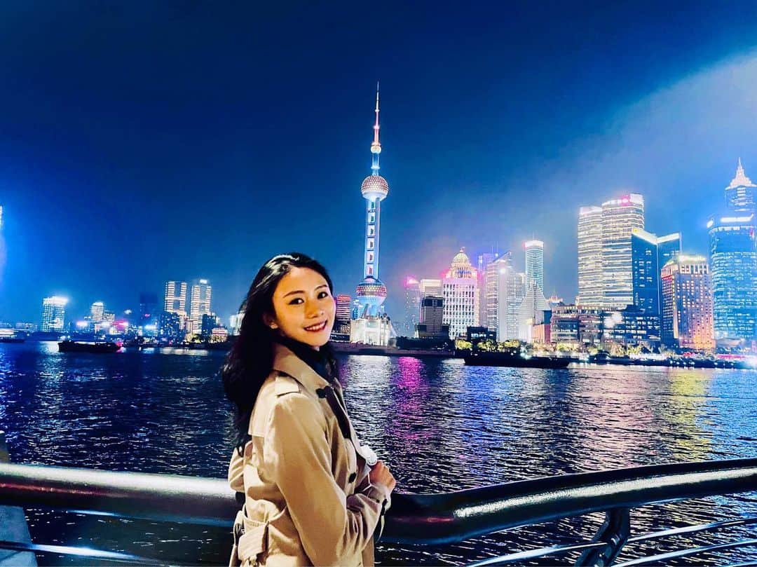 ジャオ・ジンナンのインスタグラム：「Where am I 🧐」