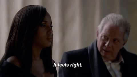 ジェフ・ペリーのインスタグラム：「It’s feels right. Happy Anniversary, @scandalabc ❤️🙌」