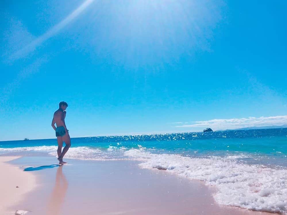 のインスタグラム：「. フィジー諸島🇫🇯🏝  #fiji #フィジー #2017  #海 #sea  #tbs #tbsアナウンサー #齋藤慎太郎」