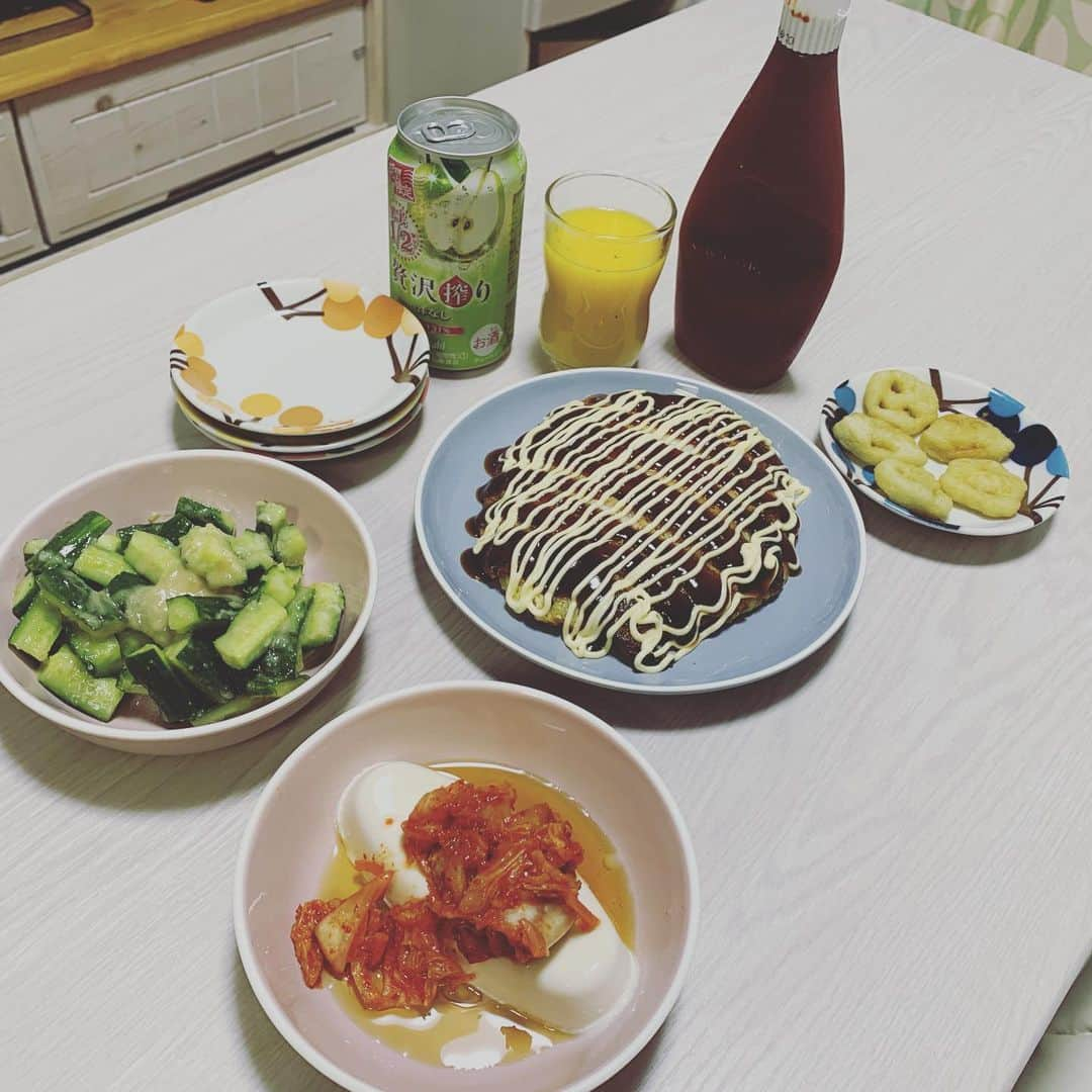 小林礼奈さんのインスタグラム写真 - (小林礼奈Instagram)「本日の夕飯は、お好み焼きでした🤗🤗🤗  #お好み焼き #ひややっこ  #家飲み」4月6日 21時57分 - kobayashi_ayana0218