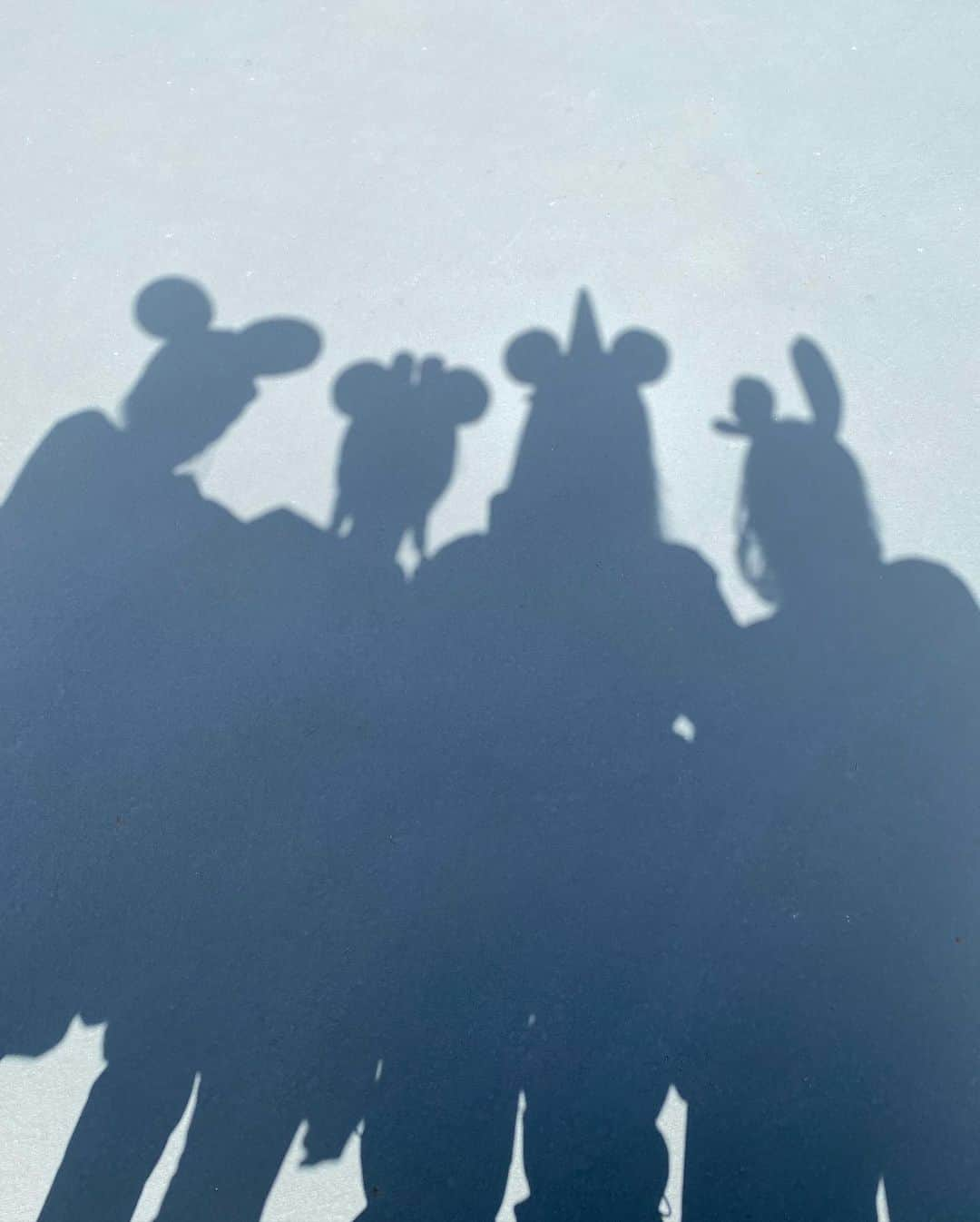 秋元梢さんのインスタグラム写真 - (秋元梢Instagram)「🖤🐭DISNEYLAND🏰🎈」4月6日 14時52分 - akimoto_kozue