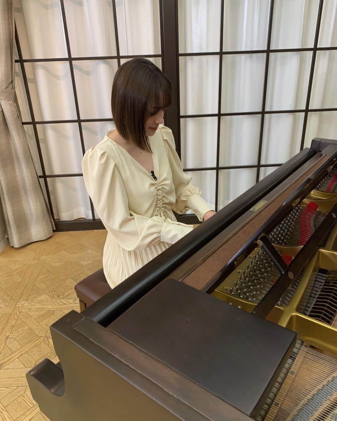 神部美咲さんのインスタグラム写真 - (神部美咲Instagram)「. . スタジオにグランドピアノが🎹♪  グランドピアノが置けるお家に住むのが夢です🙇‍♀️  #ピアノ #グランドピアノ」4月6日 21時09分 - jimbu_misaki