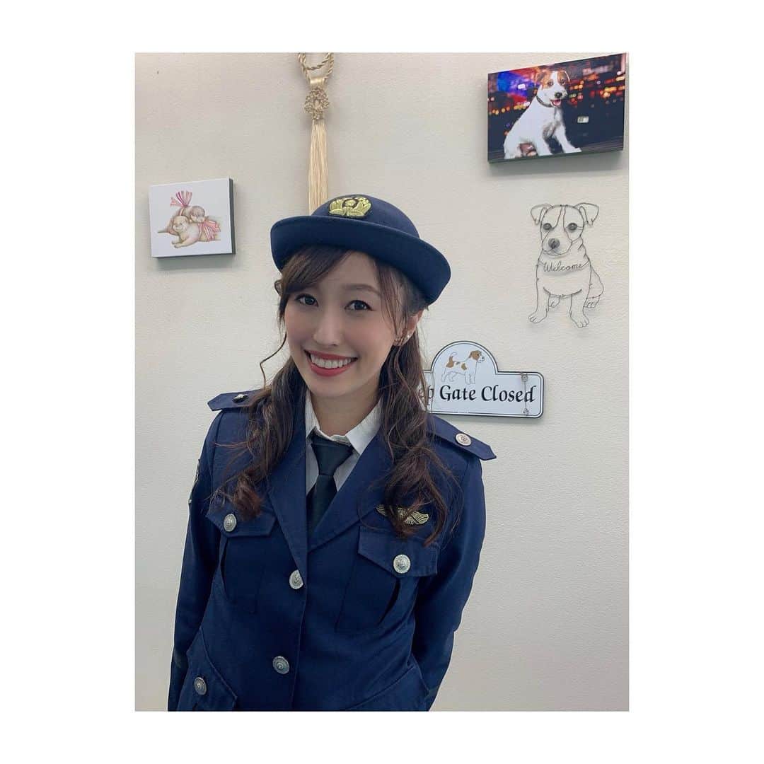 のインスタグラム：「* 今日も無事任務完了👮‍♀️❣️ 出演者やスタッフの皆さんから たくさんタメになる事を教わった一日🥺 今日得た事を生かしてまた頑張ろう☺️✨  OA日は、また後日お伝えします♬  #チバテレ #求人任三郎が行く #警官コス #お仕事」