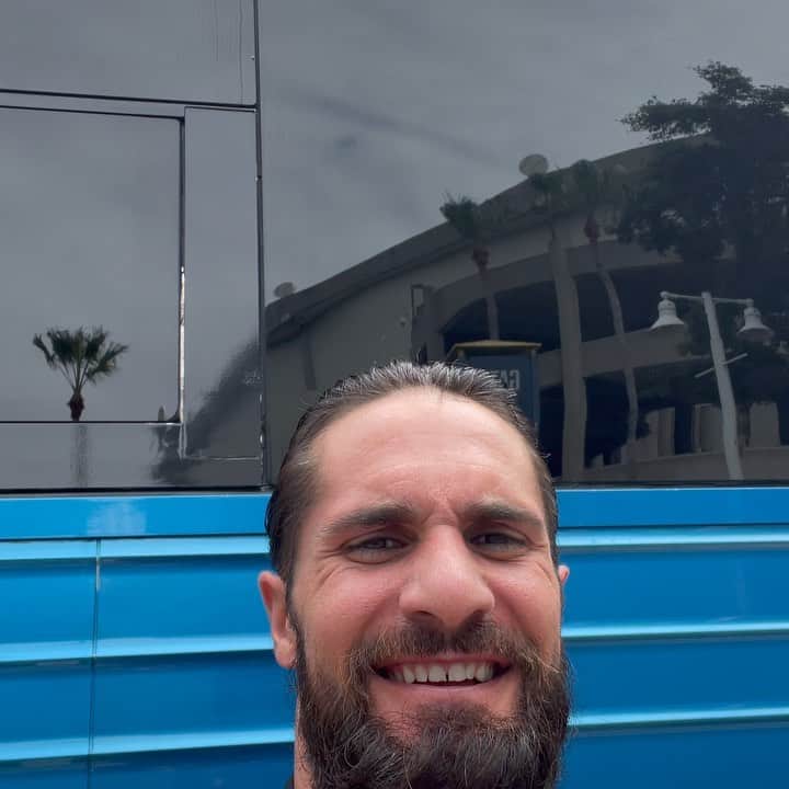 セス・ロリンズのインスタグラム：「#WWEHOF #DRIP #DRIPGAWD #HUMBLE #ETV #EMBRACETHEVISION @wwe」