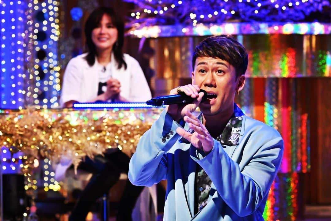川畑要のインスタグラム：「情報解禁致しましたので😄  フジテレビ 痛快ＴＶ スカッとジャパン 2021/04/12（月） 19時放送  《番組内容》 相川七瀬＆クリスタルケイ＆ケミストリー川畑＆ＤＡＩＧＯ＆ジャニーズＷＥＳＴ濱田崇裕＆Ａ．Ｂ．Ｃ－Ｚ河合郁人が熱唱！滝沢カレン熱唱爆笑Ｑで見取り図大混乱  誰もが知っているあの名曲を、サビの部分の歌詞が一部隠れた状態で、間違えずに歌い上げることができるのか！？大好評「スカッとカラオケ」第４弾！スタジオには、歌声に自信のあるゲストが大集結、２つのチームに分かれて挑戦する。相川七瀬チームには、相川の他に、大島美幸（森三中）、河合郁人（Ａ．Ｂ．Ｃ－Ｚ）、川畑要（ＣＨＥＭＩＳＴＲＹ）、小島瑠璃子、盛山晋太郎（見取り図）。ＤＡＩＧＯチームは、ＤＡＩＧＯ、天野ひろゆき（キャイ～ン）、Ｃｒｙｓｔａｌ　Ｋａｙ、さくらまや、濱田崇裕（ジャニーズＷＥＳＴ）、ゆめっち（３時のヒロイン）が参戦。挑戦する曲は、２０００年以降の名曲から全国のカラオケファンが選ぶ「いま歌いたい歌」のランキングベスト５０にランクインした誰もが歌える人気の名曲の数々。カラオケ人気曲の隠された歌詞を正しく歌いきってスカッとできるのか！？さらに「誰が歌っているでしょう？」では、あの名曲を意外な有名人が歌い上げる！一体誰が歌っているのか、歌声からその人物を当てることはできるか？「滝沢カレンは何を歌ってるでしょう？」では、滝沢カレンが独創性豊かにオリジナリティーあふれる振り付けで歌う曲が何なのかを当てる斬新なクイズも！滝沢がオリジナルの振り付けで歌って踊る映像は必見！  《出演者情報》 【番組ＭＣ】内村光良（ウッチャンナンチャン）　【アシスタント】井上清華（フジテレビアナウンサー）　【スタジオゲスト】〈相川七瀬チーム〉相川七瀬　大島美幸（森三中）　河合郁人（Ａ．Ｂ．Ｃ－Ｚ）　川畑要（ＣＨＥＭＩＳＴＲＹ）　小島瑠璃子　盛山晋太郎（見取り図）　〈ＤＡＩＧＯチーム〉天野ひろゆき（キャイ～ン）　Ｃｒｙｓｔａｌ　Ｋａｙ　さくらまや　ＤＡＩＧＯ濱田崇裕（ジャニーズＷＥＳＴ）　ゆめっち（３時のヒロイン）　※チームごと五十音順　【ＶＴＲ出演】滝沢カレン  《番組URL》 https://www.sagatv.co.jp/program/10009134  #川畑要 #chemistry #singer #フジテレビ #痛快tvスカッとジャパン」