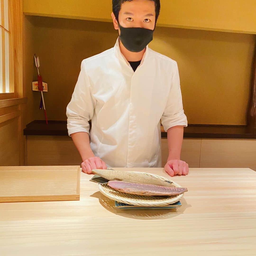 片桐衣理さんのインスタグラム写真 - (片桐衣理Instagram)「佇まいが素敵な料理人のお料理はやはり素晴らしい。 #鉄則 #伯雲 #すでに予約困難」4月7日 11時05分 - dr._eri