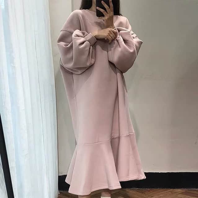 THE PINK CLOSETのインスタグラム：「スウェットマーメイドワンピースpk0552  ¥ 6,000  一枚でラフに着こなせるスウェットワンピースです♡  color pink / gray / black」