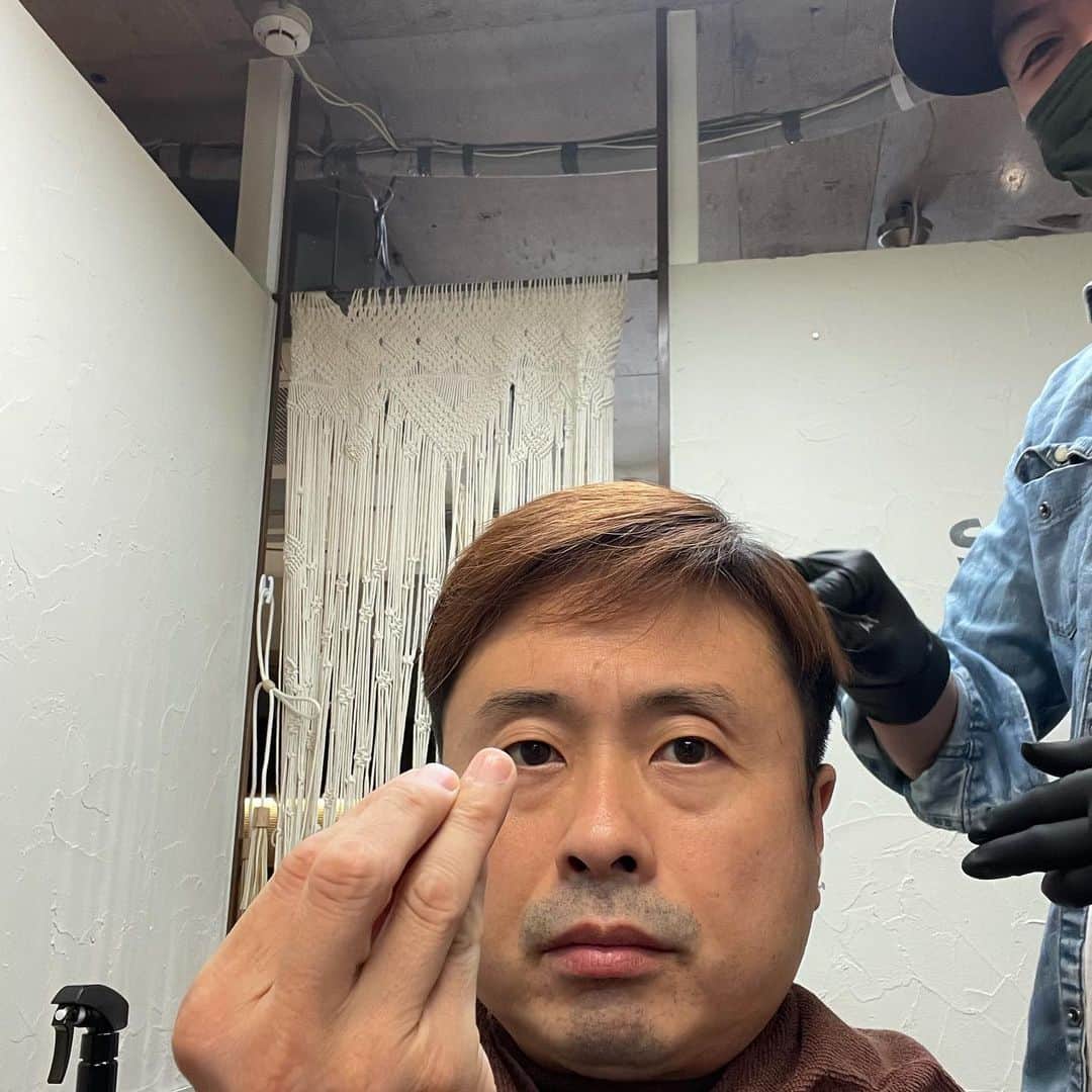 河本準一さんのインスタグラム写真 - (河本準一Instagram)「今日は誕生日です！46歳なったー。 だから、髪切って綺麗綺麗するー #誕生日 #タンメン #4月7日生まれ  #河本準一 #ジャッキーチェン #フランシスコザビエル #鉄腕アトム #地方創生 #準組 #準組store」4月7日 13時44分 - junichi_komoto0407