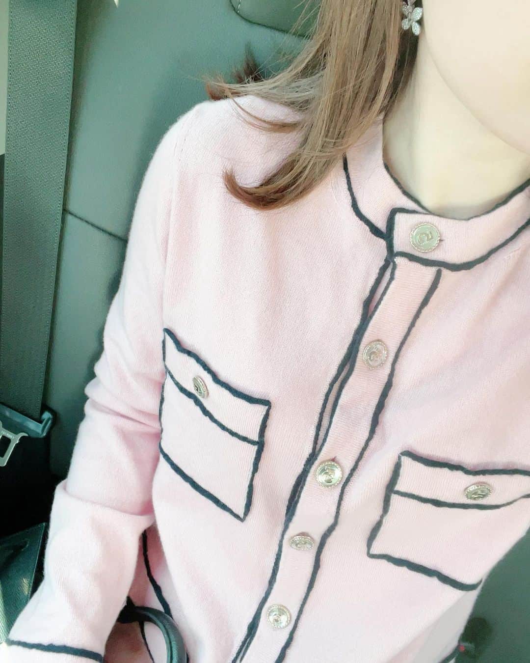 髙田麻紀子のインスタグラム：「❤︎ . @chanelofficial 🌸🌸🌸 . #instagram #instagood #instapic #fashion #ootd #outfit #cordinate」
