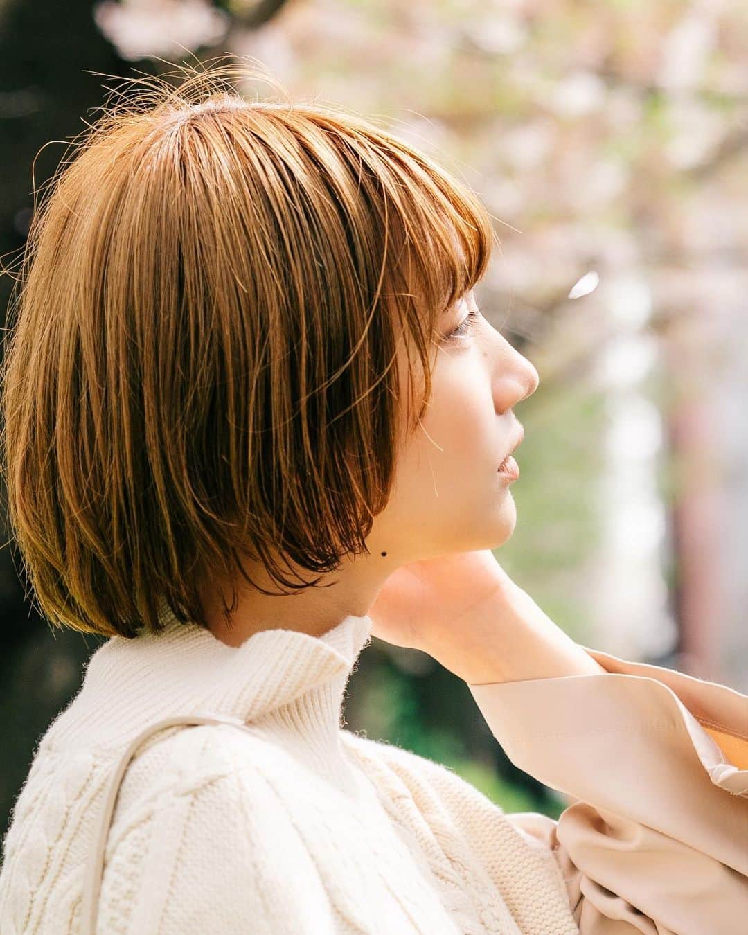 のインスタグラム：「. 🦦🌸」