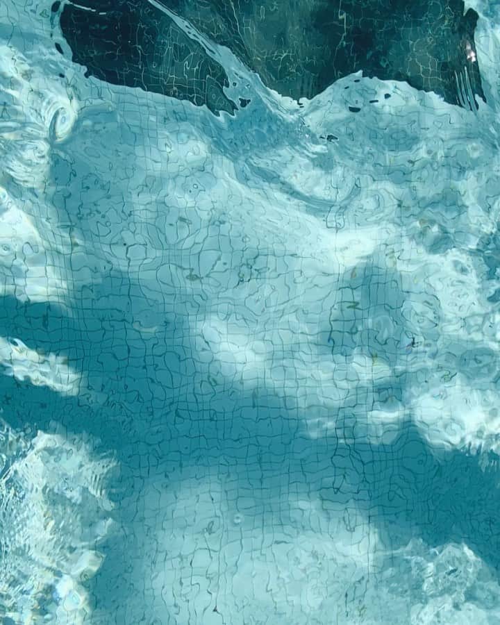 マディソン・ウィルソンのインスタグラム：「Weeeeeeeeeeeeeee 🏊‍♀️」