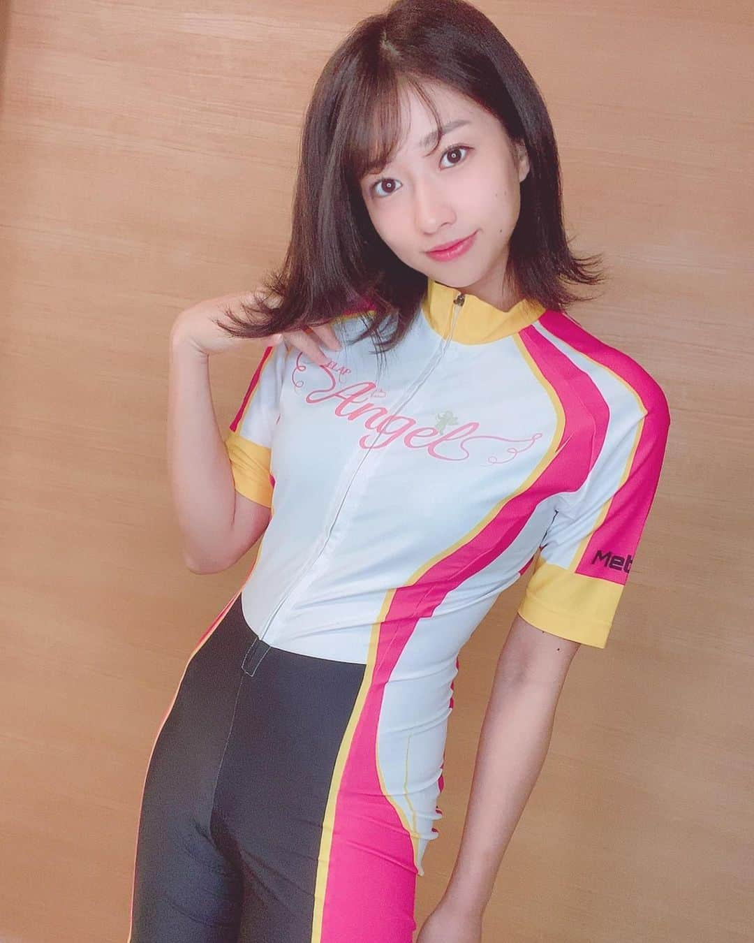 大貫彩香さんのインスタグラム写真 - (大貫彩香Instagram)「はい✨　 #ウェアー　 #eスポーツ  #cycling #onelap #onelapJapan  #japanese #virtual #cyber #costume」4月7日 20時37分 - sayaka_oonuki