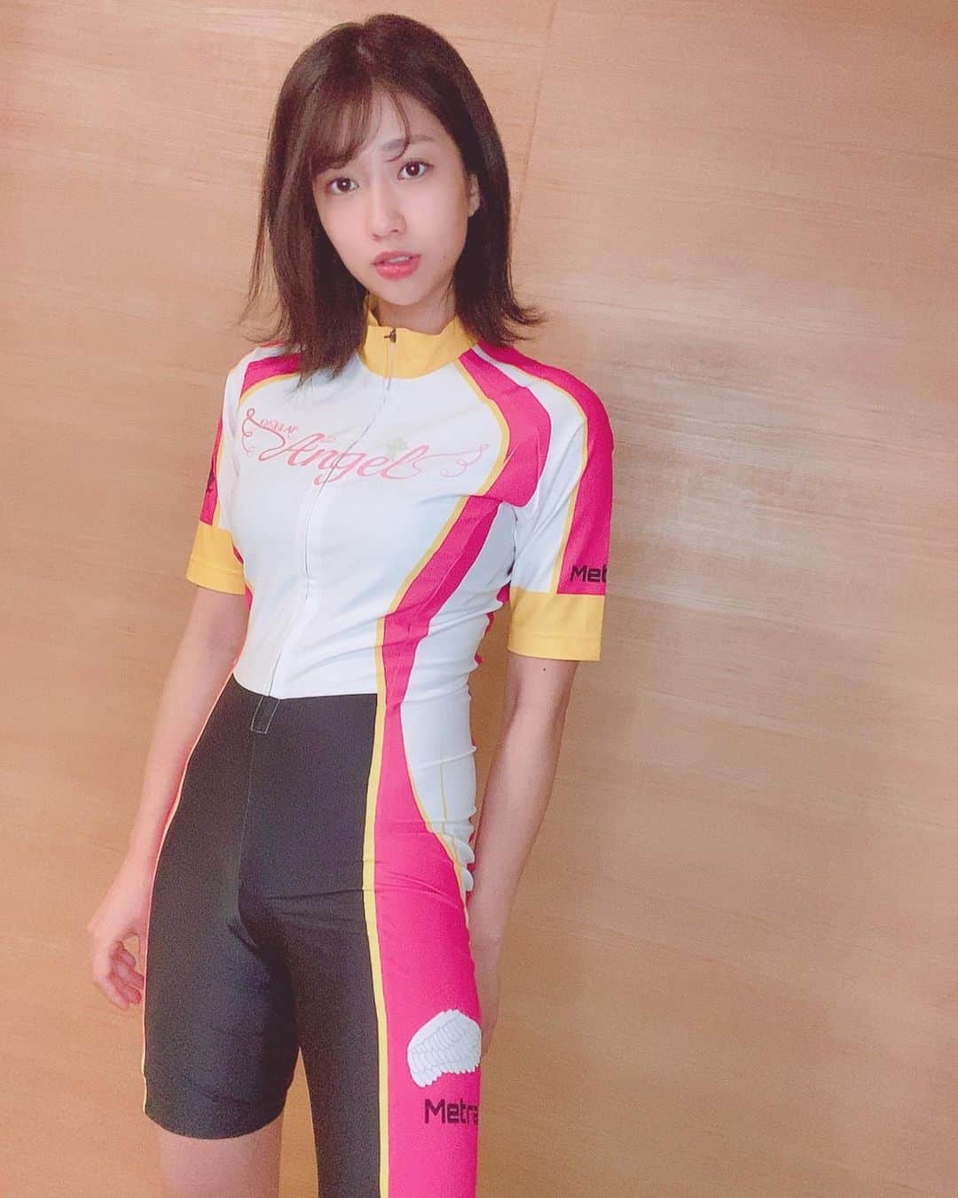 大貫彩香さんのインスタグラム写真 - (大貫彩香Instagram)「はい✨　 #ウェアー　 #eスポーツ  #cycling #onelap #onelapJapan  #japanese #virtual #cyber #costume」4月7日 20時37分 - sayaka_oonuki