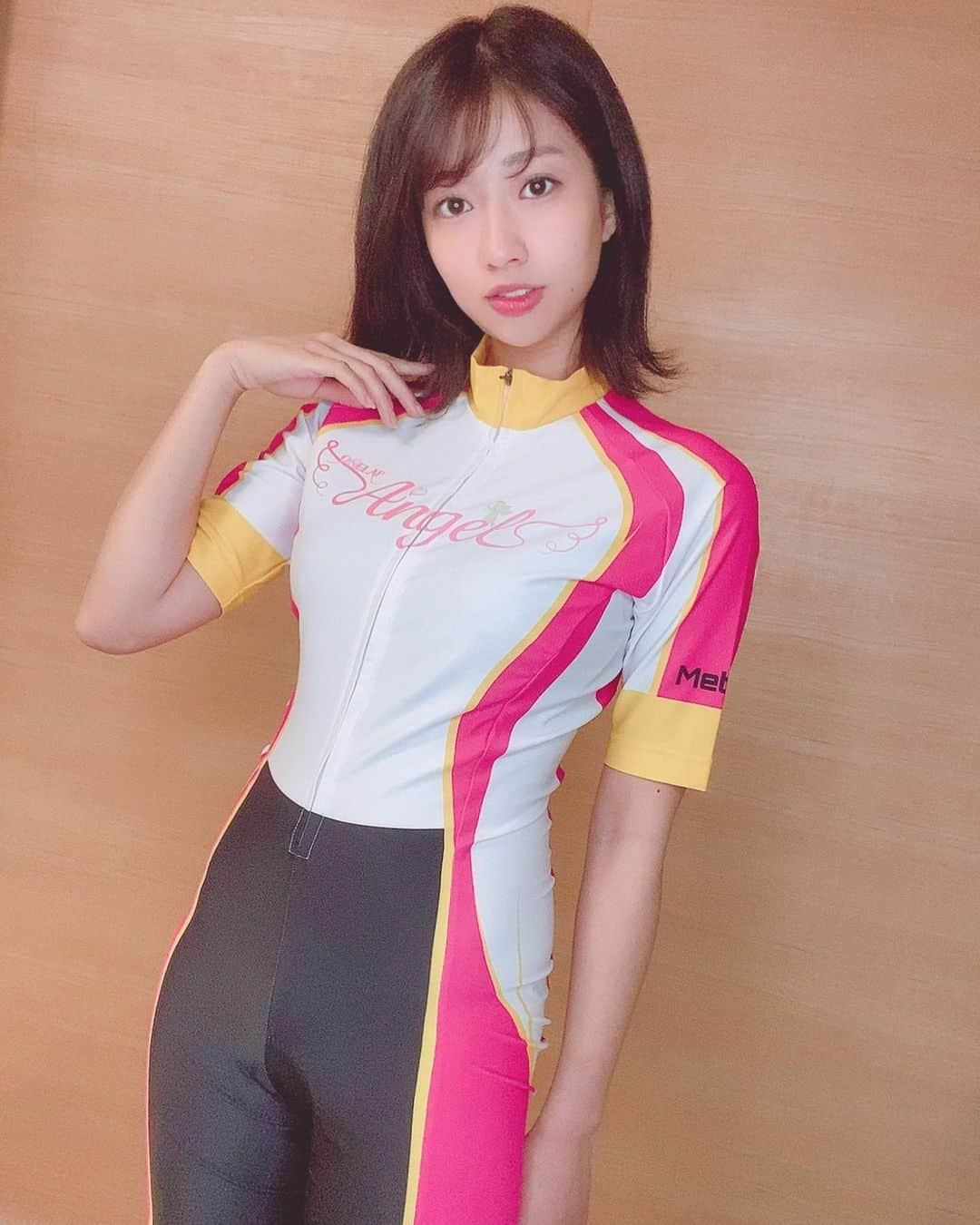 大貫彩香さんのインスタグラム写真 - (大貫彩香Instagram)「はい✨　 #ウェアー　 #eスポーツ  #cycling #onelap #onelapJapan  #japanese #virtual #cyber #costume」4月7日 20時37分 - sayaka_oonuki