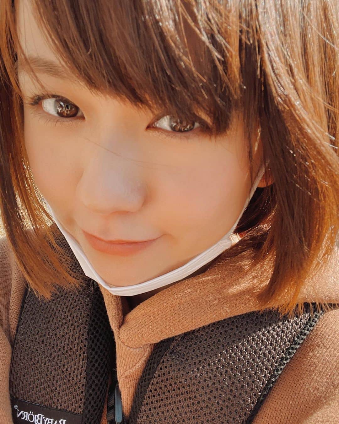 虎南有香のインスタグラム：「自撮りって 難しいっす🤳」